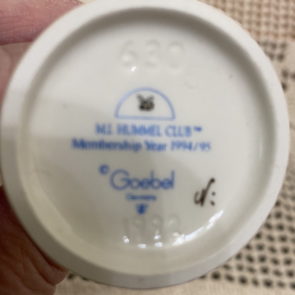 🤎TM7 ‘For Keeps’ Hummel Goebel #630 - Picture 6 of 7